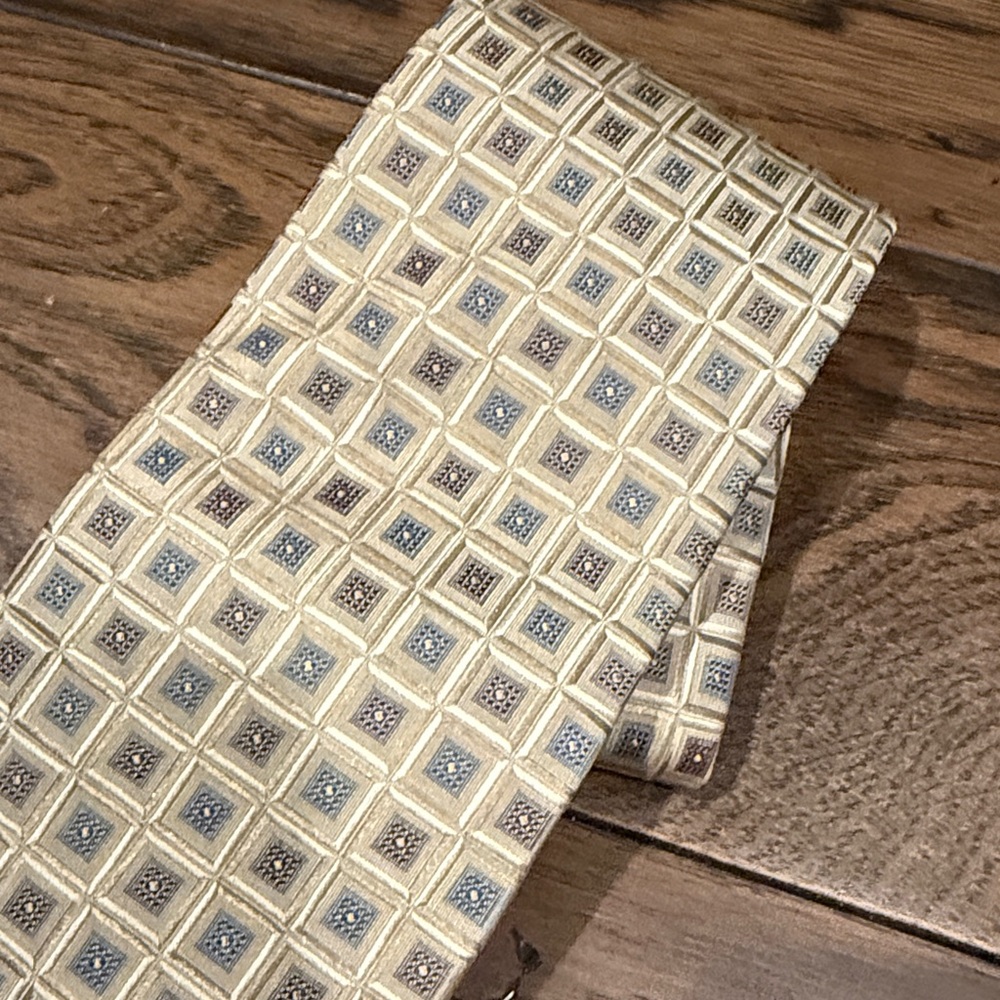 Hugo boss tie - Picture 2 of 5